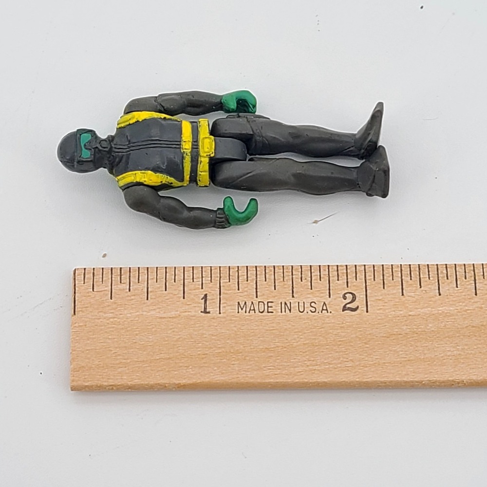 Matchbox Scuba Diver Figure Mini Mega Rig Shark Adventure *FIGURE ONLY - Picture 4 of 5